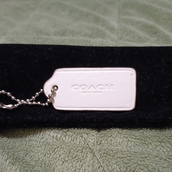 Coach Cream Leather Keychain Tag - Picture 3 of 4
